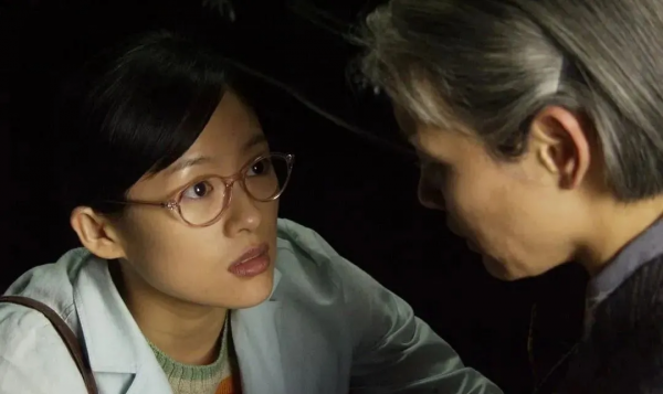 挑戰國際章演技上限！一人三角代際輪迴引深思