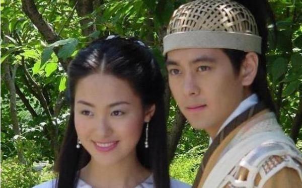 沒有烤瓷牙，沒有動鼻子，面容真實不摻假，這7位明星才配誇好看