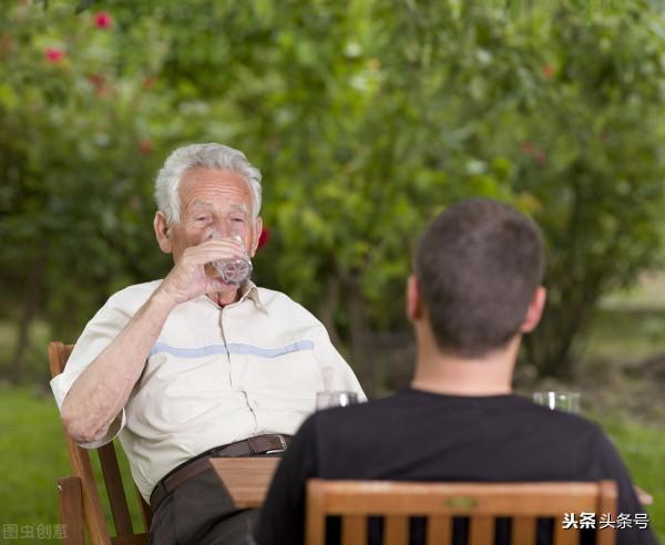 國慶節,昨晚做夢,夢到的兩個故事,寫下來,感覺挺有意思的 國慶節,昨晚做夢,夢到的兩個故事,寫下來,感覺挺有意思的