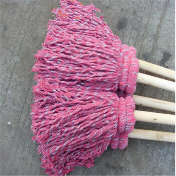 保潔阿姨無意中的話，說明了不同拖把的優缺點，大家別再買錯了