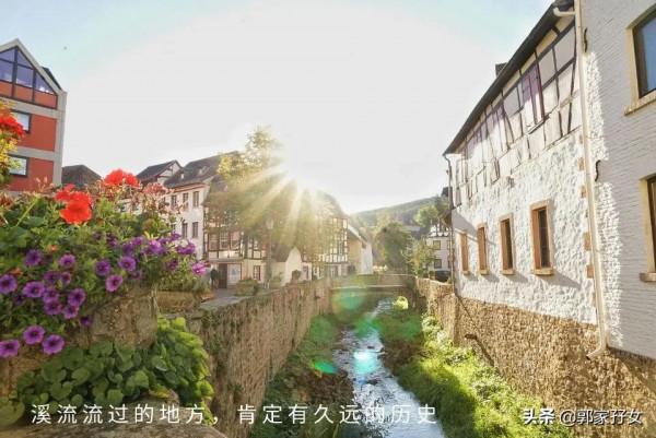 新冠疫情期間,自駕游來到德國艾弗爾山區,一箇中世紀古鎮 新冠疫情期間,自駕游來到德國艾弗爾山區,一箇中世紀古鎮