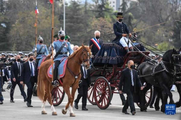 智利舉行陸軍節閱兵式 智利舉行陸軍節閱兵式