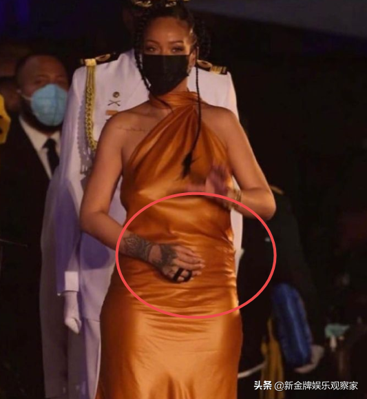 蕾哈娜懷孕了？下令工作人員不允許飲酒吸菸，近照小腹已微凸