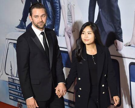 張藝謀女兒張末：怨恨鞏俐多年，嫁外國人遭家暴，如今幡然醒悟