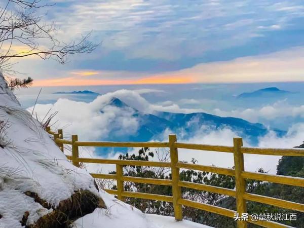 江西的這座山，與月亮有關，還帶著明月般朦朧的美