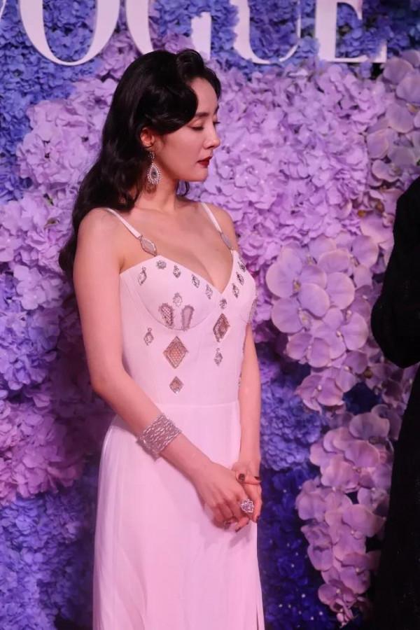 女星的時尚現場，大冪冪是必不可缺的