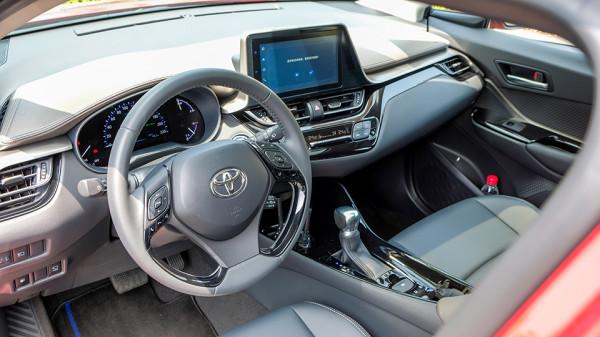 省錢是被動技能，試駕豐田C-HR雙擎