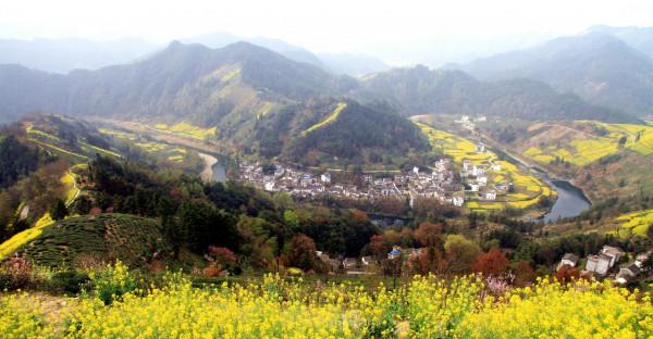 國慶出遊不扎堆！送您“徽州天路”自駕遊攻略，驚險刺激人少景美