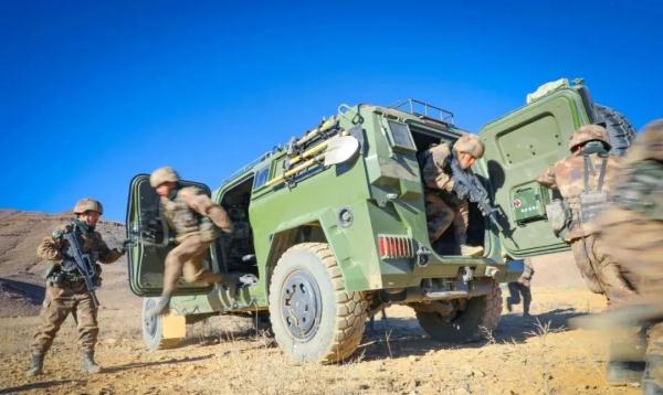 雪花紛飛天，正是練兵時，帶你體驗“沉浸式”冬訓