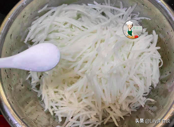 快過年了，這傳統美食記得吃，一次做幾十個，真香，寓意豐收興旺