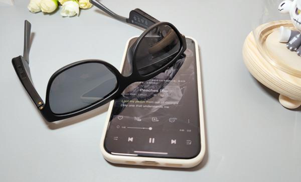 時尚科技，方便生活：雷柏Z1智慧音訊眼鏡