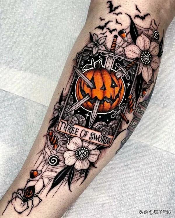 瘋狂的紋身貼:西方萬聖節狂歡夜貼在身上的紋身貼 瘋狂的紋身貼:西方萬聖節狂歡夜貼在身上的紋身貼