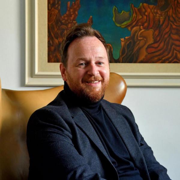 2017年她用177元買下一隻石貓,4年後價格漲到42萬 2017年她用177元買下一隻石貓,4年後價格漲到42萬