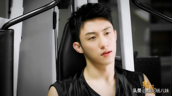演什麼都一個樣的6位男星,黃景瑜上榜,靳東被指“男版鞠婧禕” 演什麼都一個樣的6位男星,黃景瑜上榜,靳東被指“男版鞠婧禕”