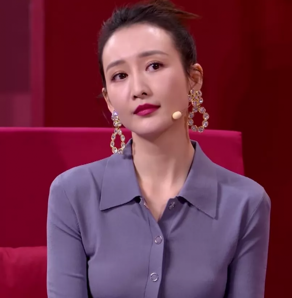 春晚女星大比美：馬凡舒、關曉彤驚豔，王鷗出其不意，被楊冪媚到