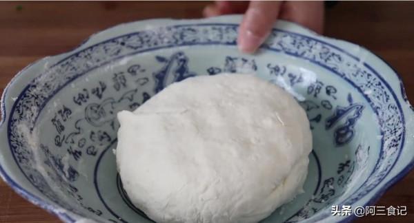 油條別再買著吃了，教你傳統老配方，出鍋蓬鬆酥脆，全家人超愛吃