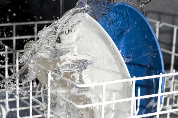 洗碗機怎麼選?哪一種好用?我家換了三臺洗碗機,可以說一說感受 洗碗機怎麼選?哪一種好用?我家換了三臺洗碗機,可以說一說感受