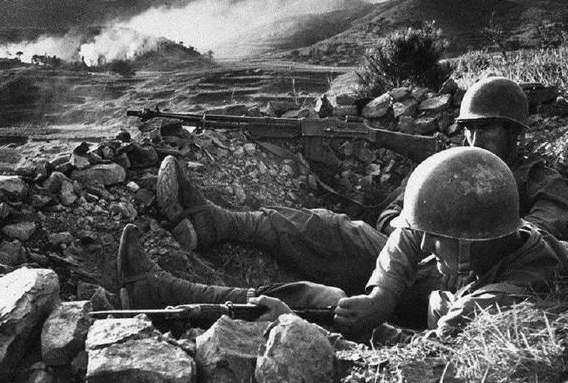 美國朝鮮戰場投毒，我國爆發大面積瘟疫，新中國上下一心粉碎奸計