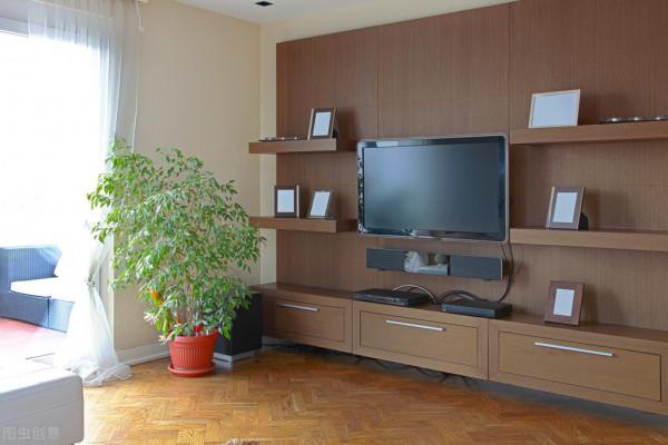 電視機畫面顛倒了怎麼辦？可能是這裡出現了問題