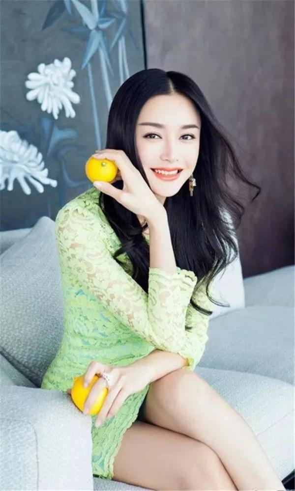 秦嵐：甜美優雅，曾經是黃曉明的最愛