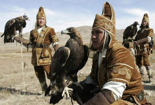 今天的塔吉克、吉爾吉斯斯坦是不是當初清朝割讓給沙俄的領土