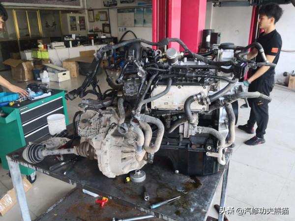 大眾高爾夫1.4T差點開報廢，燒機油、燒防凍液、缺缸大修一次解決