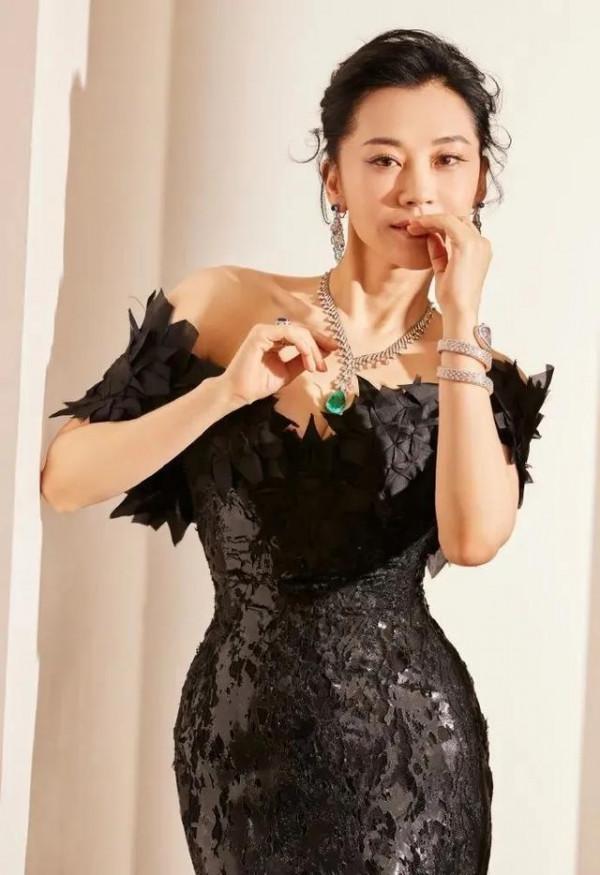 沒有少女感但很耐老的女星，我只服這5位！一直都是30多歲的樣子