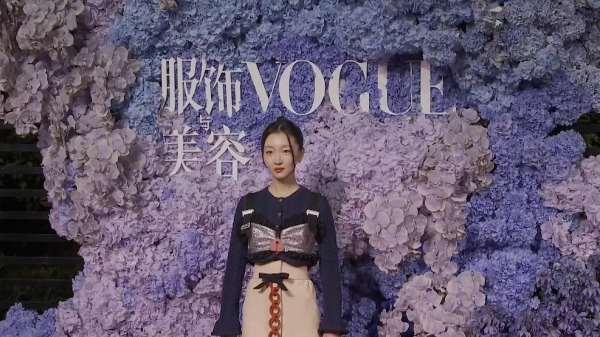 新篇章之夜紅毯:楊冪身材吸睛,童瑤大秀美腿,湯唯氣場強大 新篇章之夜紅毯:楊冪身材吸睛,童瑤大秀美腿,湯唯氣場強大