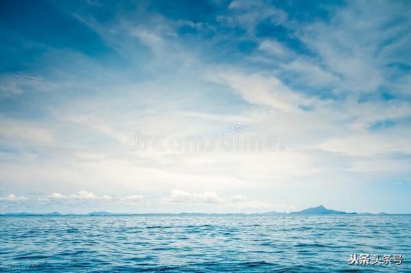 天空是永遠寧靜的湖水