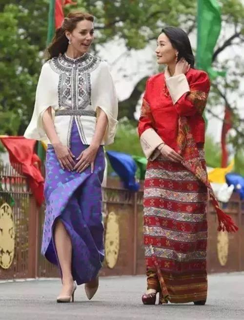 30歲不丹佩瑪王后真大膽,懷二胎也敢穿高跟鞋,鞋上繡滿花真驚豔 30歲不丹佩瑪王后真大膽,懷二胎也敢穿高跟鞋,鞋上繡滿花真驚豔