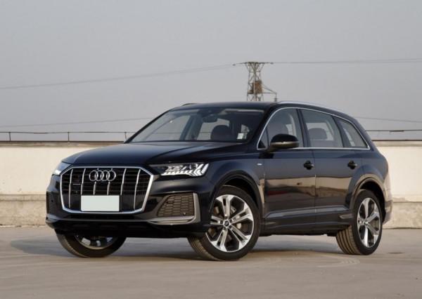 相比起寶馬X5和賓士GLE,奧迪Q7最大的亮點就是68.88萬起 相比起寶馬X5和賓士GLE,奧迪Q7最大的亮點就是68.88萬起