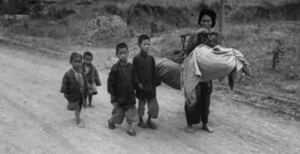 山東一老婦參觀博物館,指著展示櫃說:這是我的!暴露其真實身份 山東一老婦參觀博物館,指著展示櫃說:這是我的!暴露其真實身份