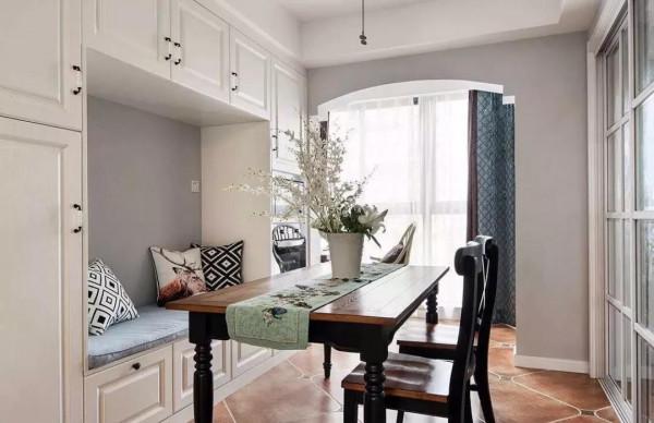 小戶型沒有餐廳？不妨學學人家這樣設計，既方便又省空間