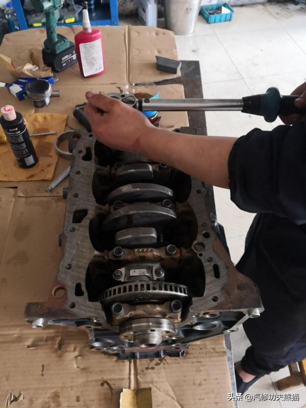 上海大眾途觀燒機油的無奈，換過五個廢氣閥三個透氣壺，今朝解決