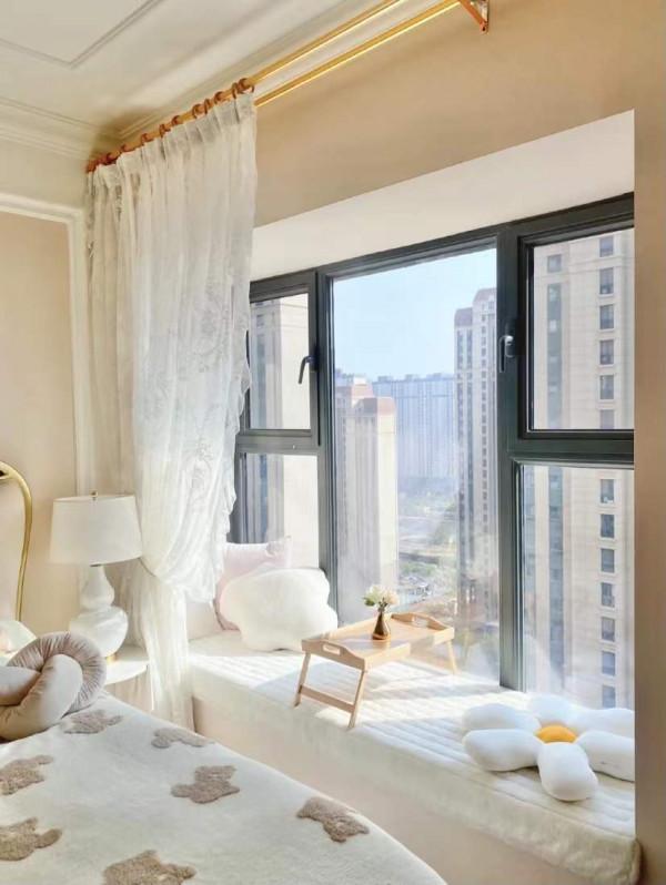 發現一對90後夫婦家的裝修，那叫一個高階，拍照給大家看看