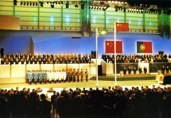 歷史告訴我們：世界上自古以來沒有不統一的強國，而強國勢必統一