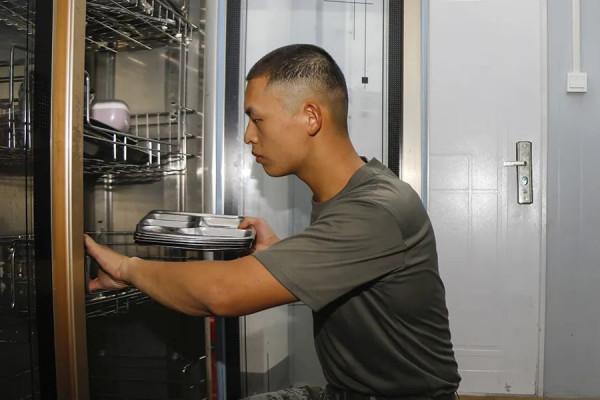 牛!這名直招士官用了3年時間,晉級準軍官! 牛!這名直招士官用了3年時間,晉級準軍官!