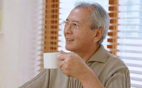 年紀大了之後，記住“不睡三覺，遠離四水”，要對身體健康負責