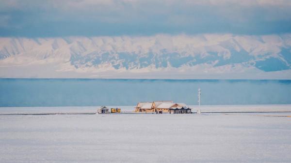 賽里木湖優美迷人自然風光 賽里木湖優美迷人自然風光