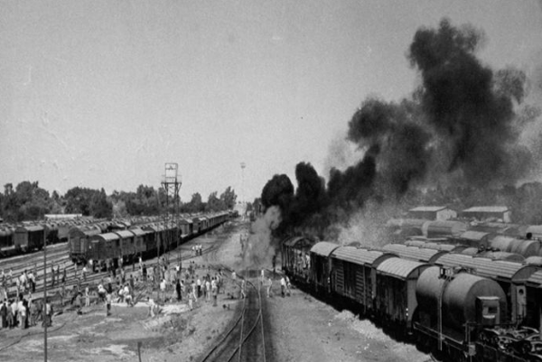 山東老農隱藏功名72年，被意外發現時，功臣牌匾竟用來壓糧缸