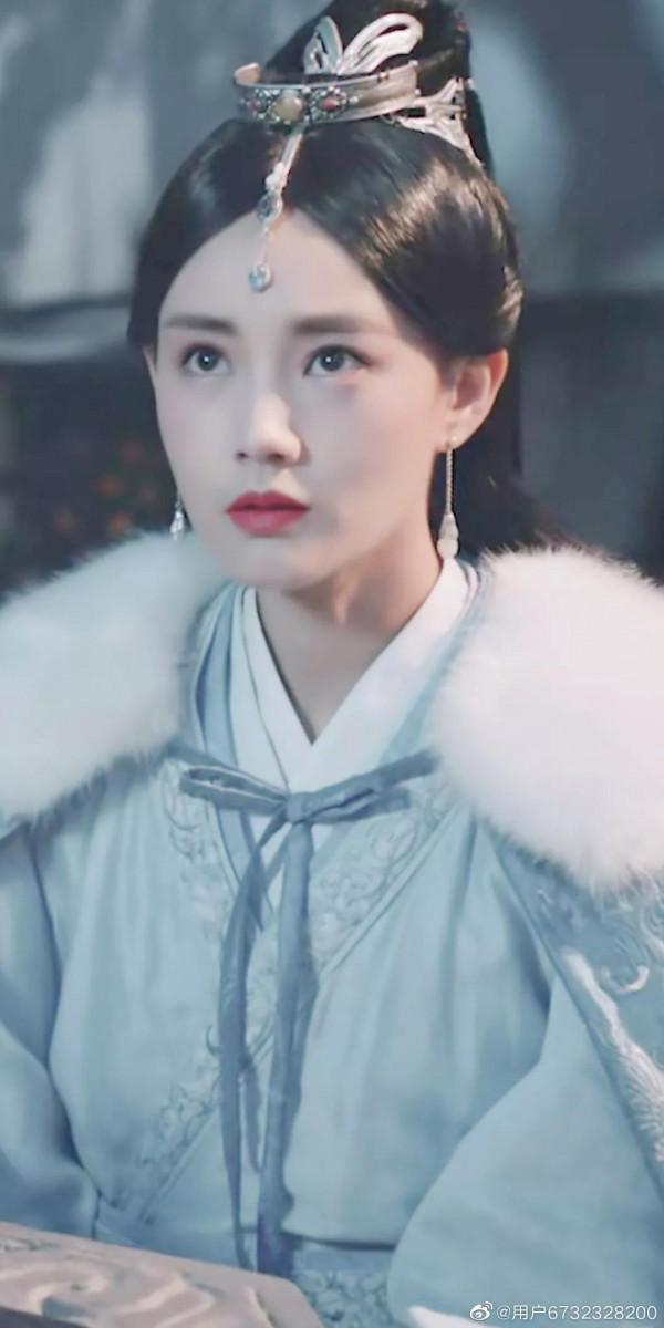 李一桐古裝桌布