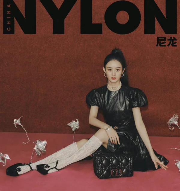 趙麗穎尼龍雙馬尾造型，化身暗夜小魔女，氣質超絕