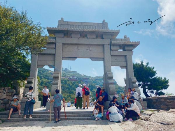 上海遊客到山東旅遊,看見泰山直呼意外:怎麼沒有想象中那麼高? 上海遊客到山東旅遊,看見泰山直呼意外:怎麼沒有想象中那麼高?