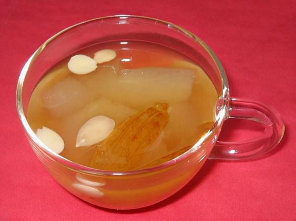 明明沒少喝水，為啥還總是口乾口渴？