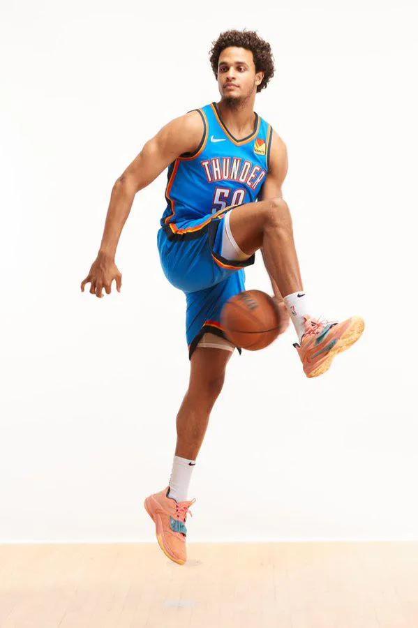 NBA公佈新秀榜：科比傳人表現低迷，13號新秀穩坐第一