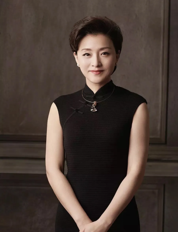 明星直播帶貨遇冷？楊瀾略高冷，張鐵林劉曉慶“一字千金”少人買