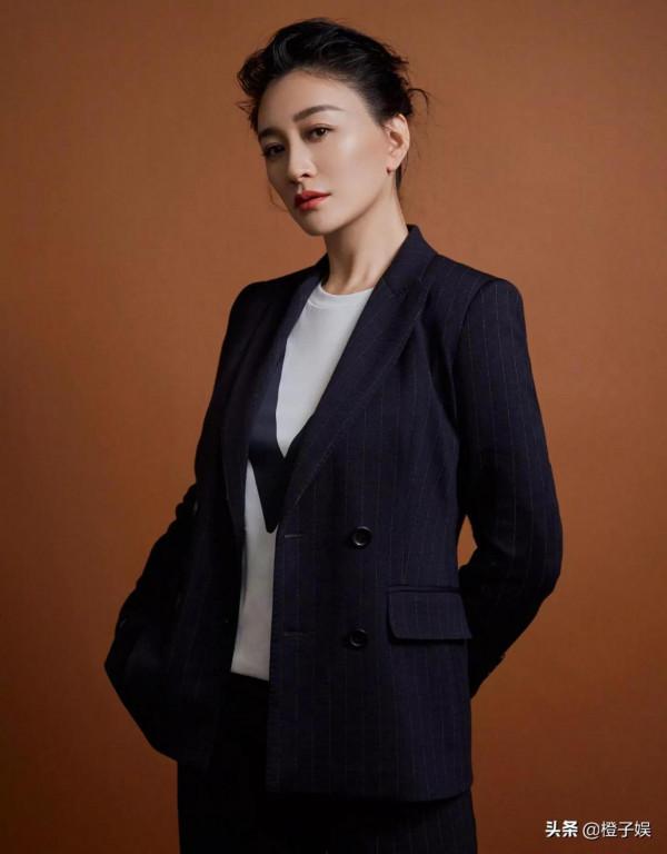 魅力十足的李小冉