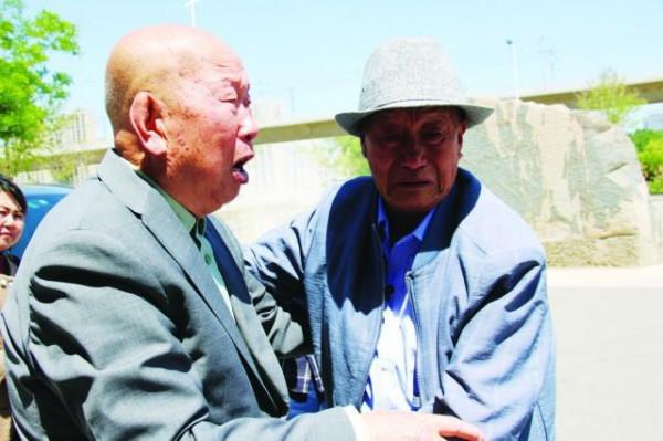 時隔半個世紀,退伍老兵與93歲老首長重逢,當年的1個連僅剩他2人 時隔半個世紀,退伍老兵與93歲老首長重逢,當年的1個連僅剩他2人