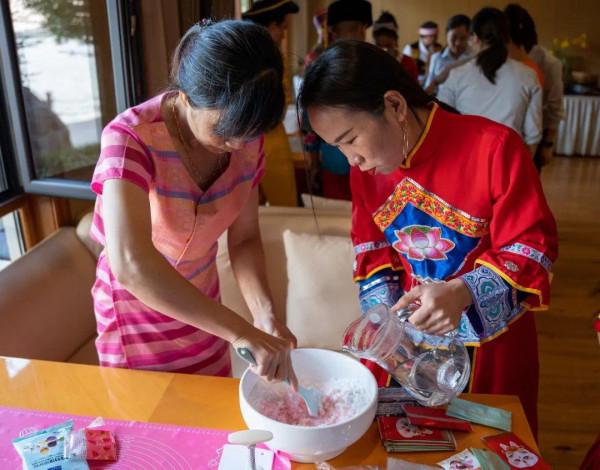 明月華章·攜手話團圓｜德華兔寶寶2021少數民族中秋團圓活動