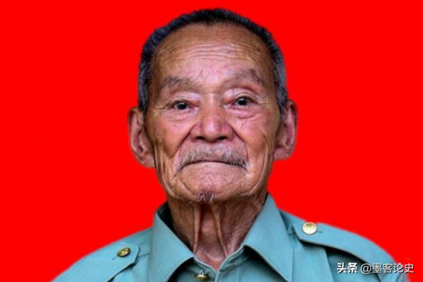 四川領導尋找老兵,95歲老農登記遭百姓嘲諷,無奈掏出3枚特等勳章